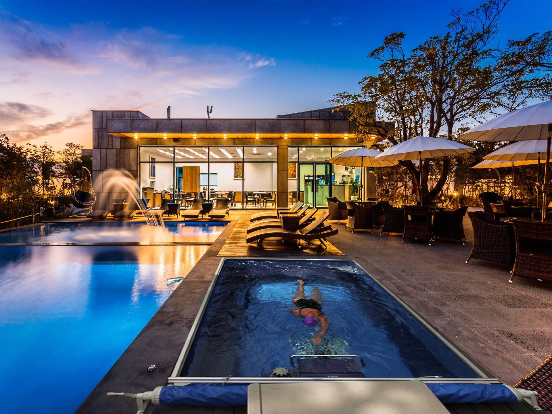 Villa pool
